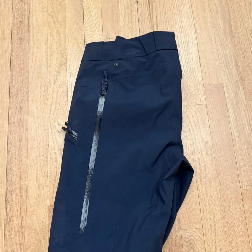 Arcteryx - Sabre Pants Worn Twice - Large (reg) - Picture 3 of 4